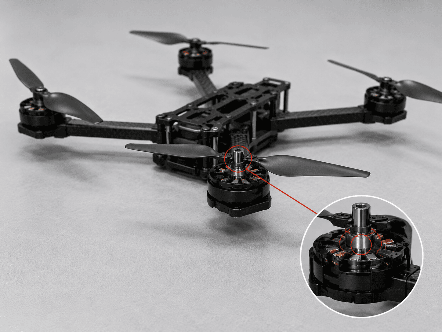 Lightweight UAV motor and compact rotating mechanism
